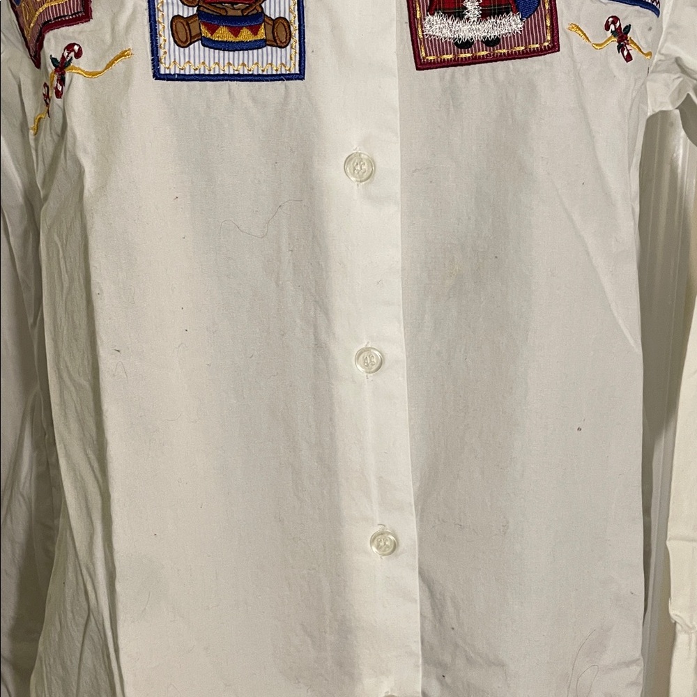 White Broadcloth Christmas Design Blouse with Ribbon trim Collar and Cuffs XL - Picture 6 of 6